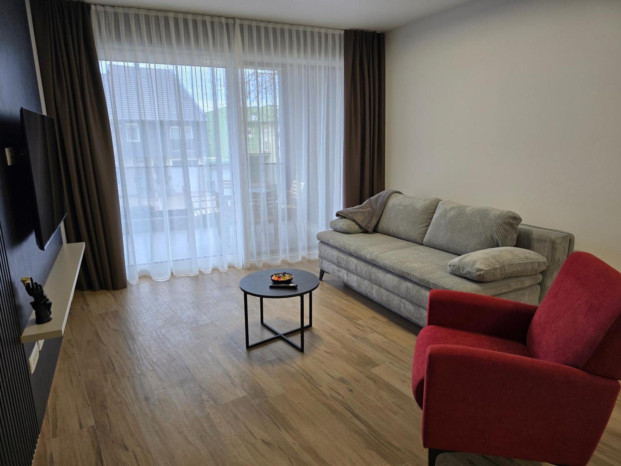 Fisbah Ii 2 Self Check-in, Free Private Parking Apartman Osijek