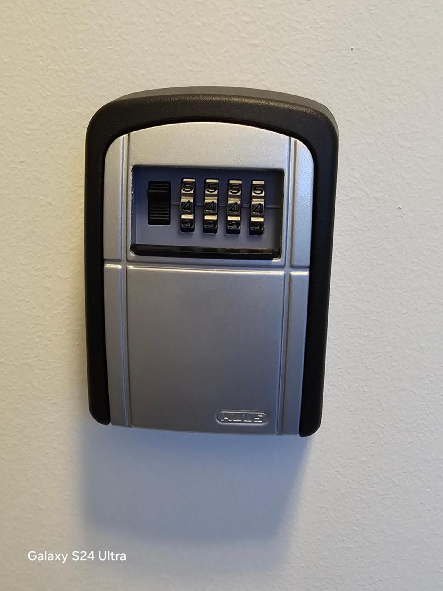 Apartman Fisbah Ii 2 Self Check-in, Free Private Parking Osijek